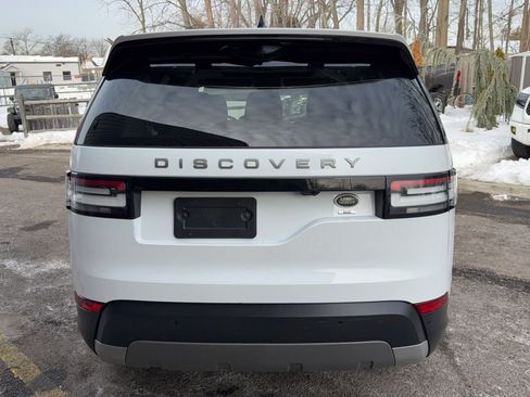 Used 2017 Land Rover Discovery SE image 6