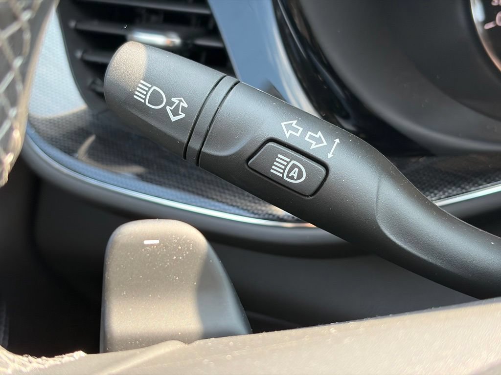 Used 2023 Buick Envision Preferred w/ Sport Touring Package AWD/4WD image 26