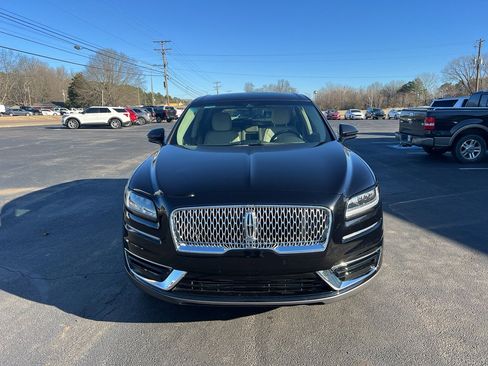 Used 2020 Lincoln Nautilus Premier w/ Equipment Group 101A image 3