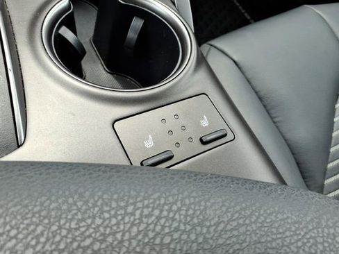 Used 2024 Toyota Camry SE FWD image 22