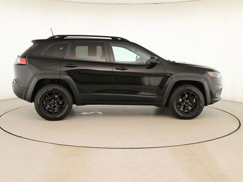Used 2022 Jeep Cherokee Latitude w/ Sun & Sound Group image 8