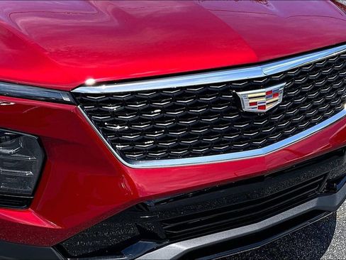Used 2025 Cadillac XT4 Premium Luxury FWD image 33
