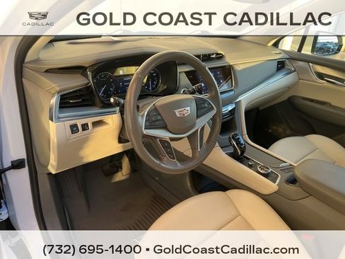 Certified 2022 Cadillac XT5 Premium Luxury w/ LPO, Floor Liner Package image 18