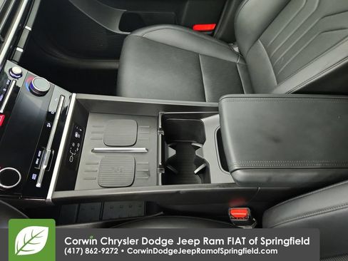 Used 2025 Hyundai Santa Fe SEL FWD image 27