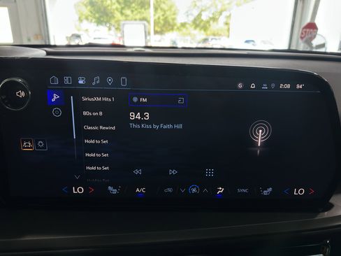 New 2026 Chevrolet Traverse LT w/ LPO, Floor Liner Package image 18