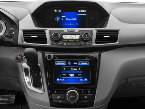 Used 2016 Honda Odyssey SE image 10