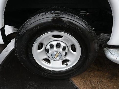 Used 2024 Chevrolet Express 2500 w/ Driver Convenience Package image 12