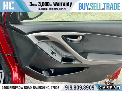 Used 2012 Hyundai Elantra Limited image 22