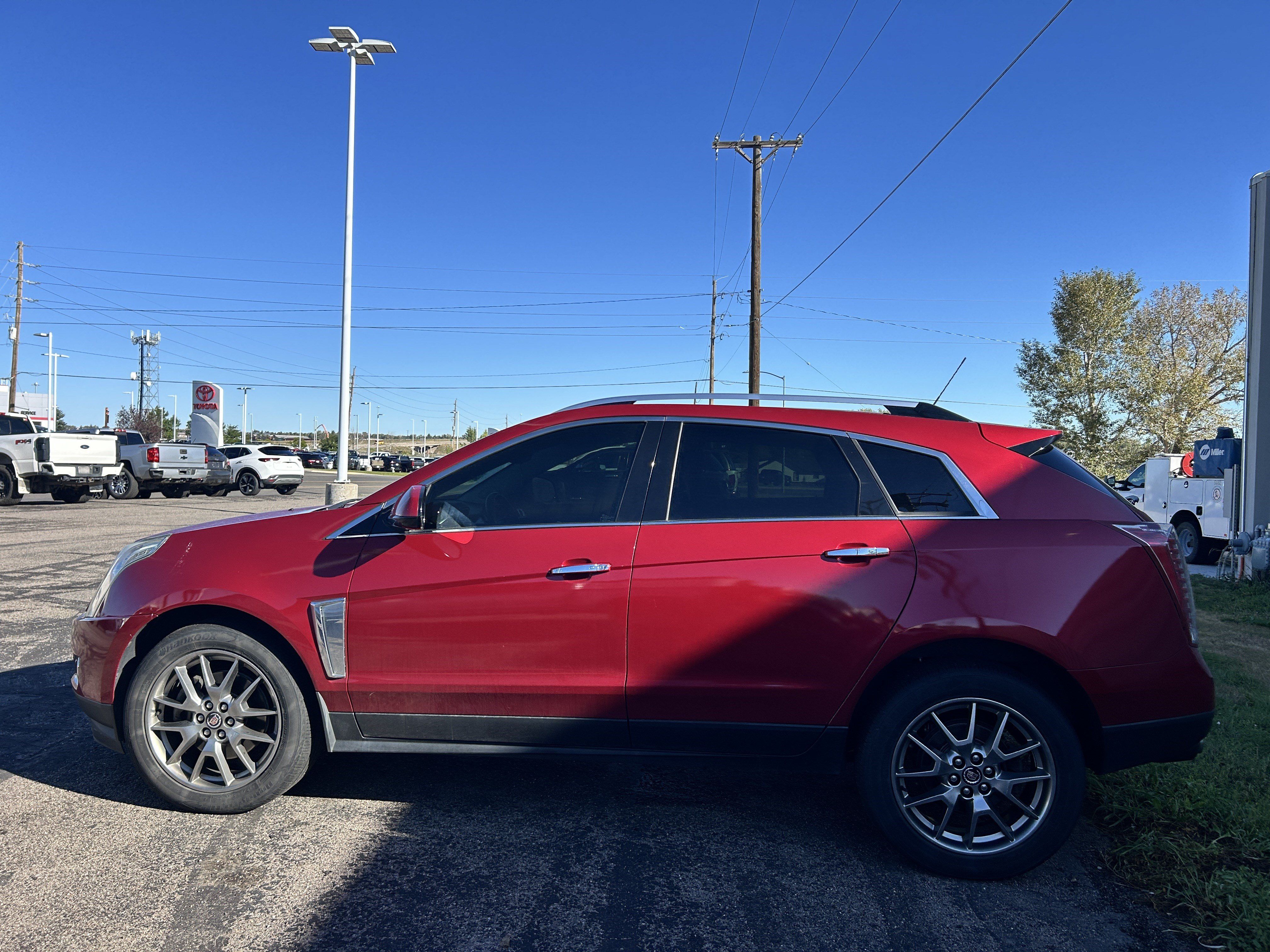 Used 2015 Cadillac SRX Performance w/ Driver Awareness Package AWD/4WD image 2