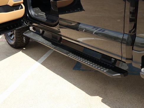 Certified 2023 Ford F250 Lariat w/ Sport Appearance Package image 33