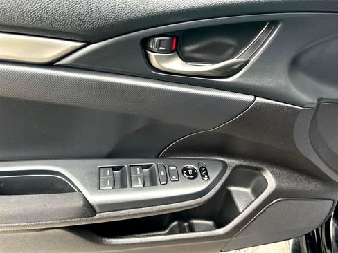 Used 2019 Honda Civic Sport image 7