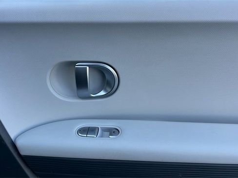 Used 2024 Hyundai Ioniq 5 SE image 19