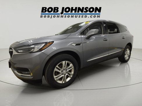 Used 2020 Buick Enclave Essence w/ Sound and Sites Package image 2