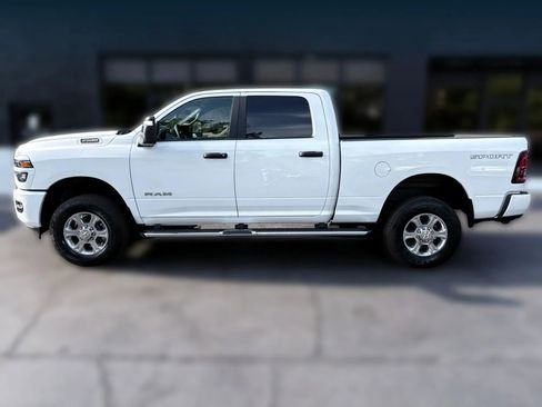 Used 2025 RAM 2500 Big Horn AWD/4WD image 2