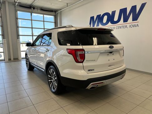 Used 2016 Ford Explorer Platinum AWD/4WD image 6