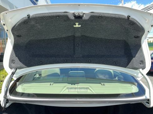 Used 2011 Toyota Camry XLE w/ SE/XLE Extra-Value Pkg FWD image 25