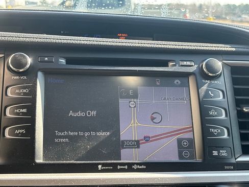 Used 2016 Toyota Highlander XLE image 12