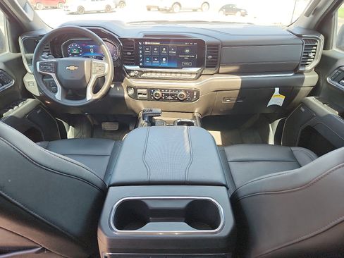 Used 2025 Chevrolet Silverado 1500 LTZ w/ LTZ Premium Texas Edition AWD/4WD image 11