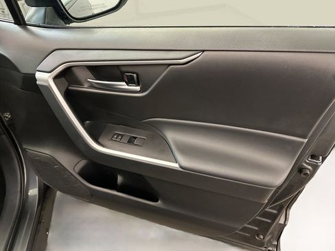 Used 2024 Toyota RAV4 XLE image 33