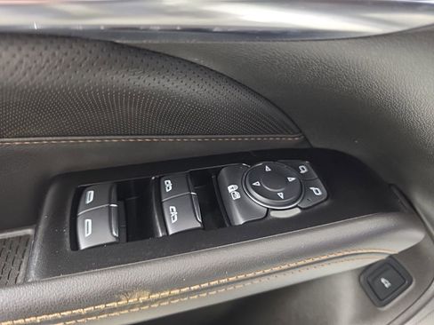 Used 2021 Cadillac CT4 V w/ Technology Package image 14