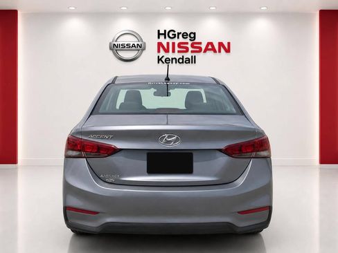 Used 2021 Hyundai Accent SE FWD image 6