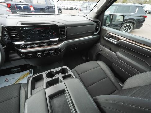 Used 2025 GMC Sierra 1500 Elevation image 49