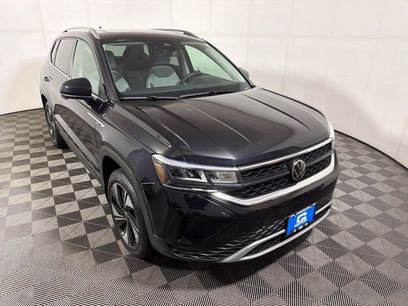 Certified 2024 Volkswagen Taos SE w/ Panoramic Sunroof Package