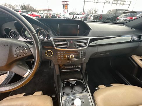 Used 2011 Mercedes-Benz E 350 Sedan image 10