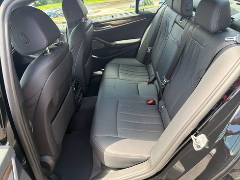 Used 2022 BMW 530i w/ Executive Package RWD image 20