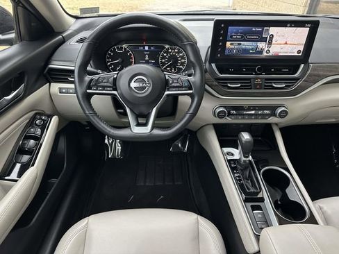 Used 2023 Nissan Altima 2.5 SL image 17