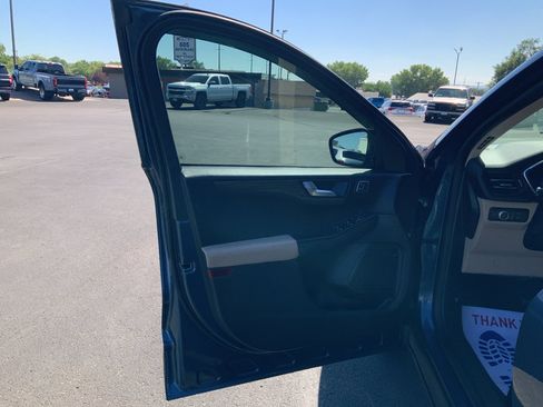Used 2020 Ford Escape Titanium AWD/4WD image 11