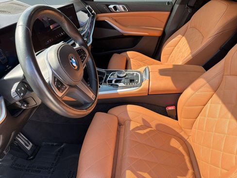 Used 2025 BMW X7 xDrive40i w/ M Sport Package image 5