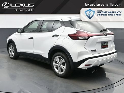 Used 2024 Nissan Kicks S FWD image 6
