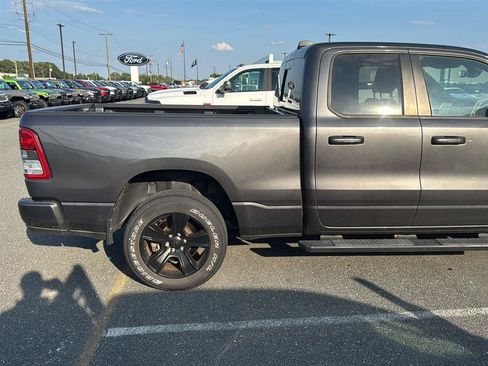 Used 2022 RAM 1500 Big Horn AWD/4WD image 4