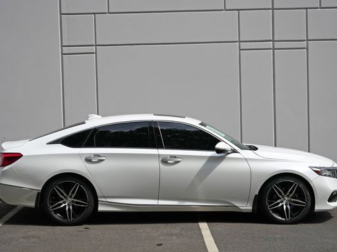Used 2022 Honda Accord Touring image 52