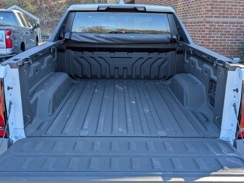 Used 2024 Chevrolet Silverado EV W/T image 18