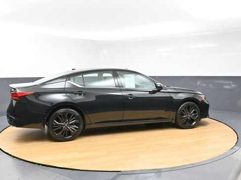 Used 2023 Nissan Altima 2.5 SR AWD/4WD image 4