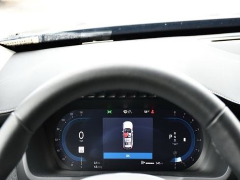 Certified 2025 Volvo XC90 B5 Plus image 23