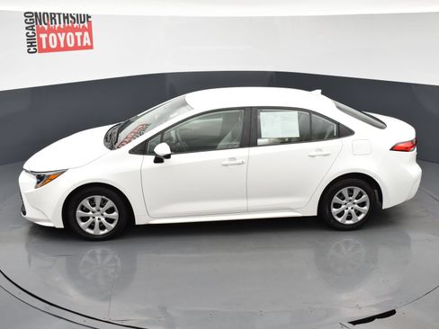 Used 2025 Toyota Corolla LE w/ Convenience Package FWD image 17