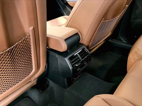 Used 2024 Audi Q3 2.0T Premium Plus w/ Premium Plus Package image 25