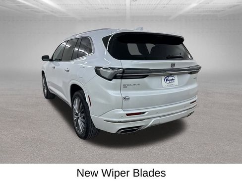 Used 2025 Buick Enclave Avenir w/ Super Cruise Package image 10