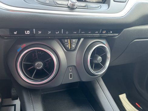 Used 2020 Chevrolet Blazer LT AWD/4WD image 17