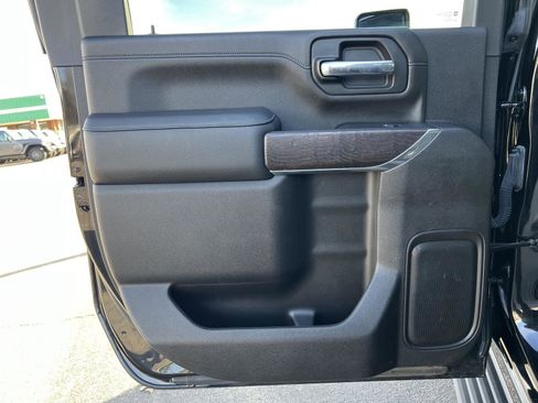 Used 2023 GMC Sierra 2500 Denali w/ Denali Ultimate Package image 20