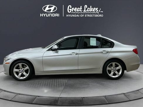 Used 2013 BMW 320i xDrive Sedan AWD/4WD image 2