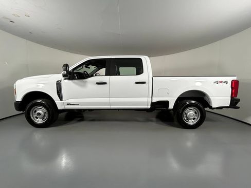 Used 2024 Ford F250 XL AWD/4WD image 4