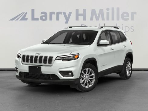 Used 2019 Jeep Cherokee Latitude Plus w/ Comfort/Convenience Group AWD/4WD image 1