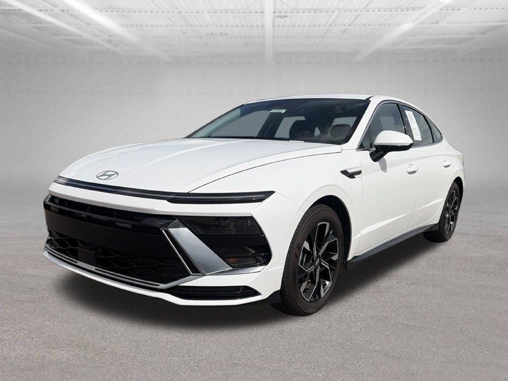 Certified 2025 Hyundai Sonata SEL FWD image 1