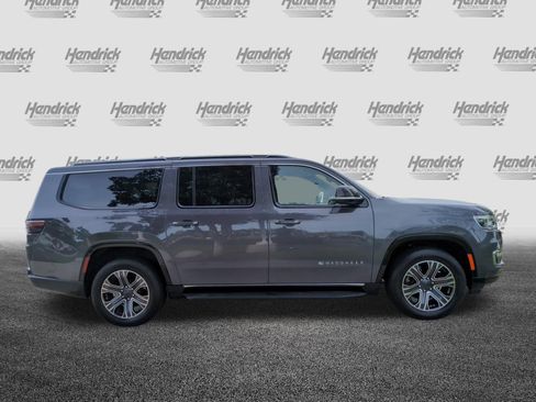 Used 2024 Jeep Wagoneer L Series II w/ Flexible Seating Group AWD/4WD image 10