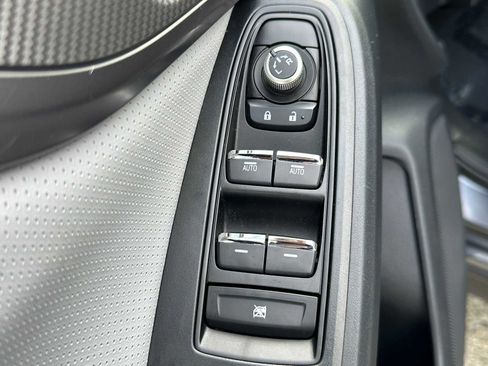 Used 2022 Subaru Crosstrek 2.5i Limited image 21