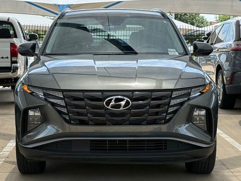 Used 2023 Hyundai Tucson SEL FWD image 2
